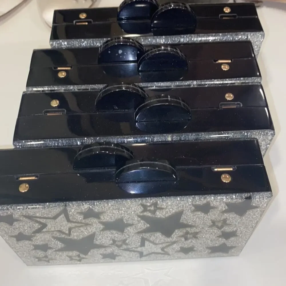 Bari Lynn Clutch - Picture 6 of 10
